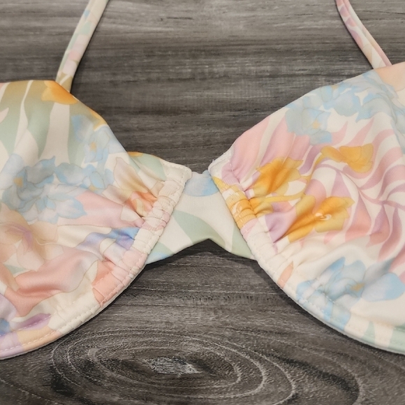 Billabong Peaceful Palms Ruched Underwire Bikini Top - Picture 5 of 10